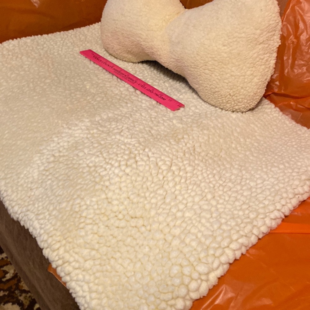 Sheep Skin, pillow and pad